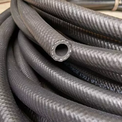 Рукав резиновый с нитяной оплеткой 4x10 мм 